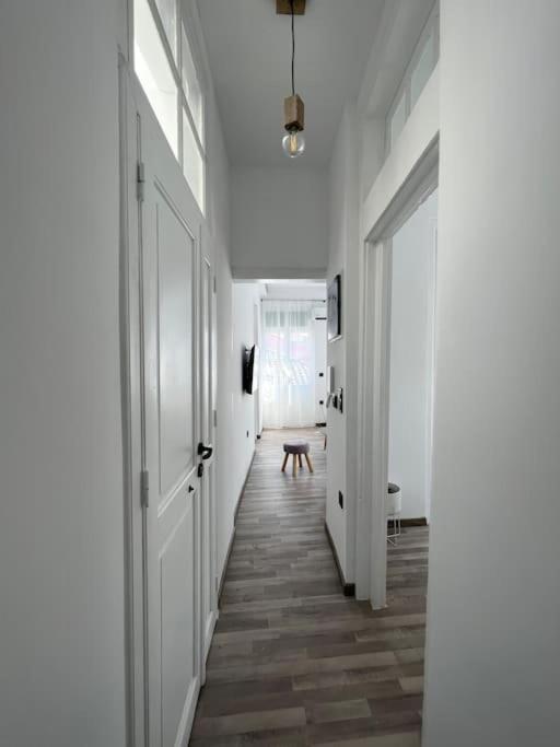 Bougainvillea Apartments 2 นาฟปลิโอ ภายนอก รูปภาพ