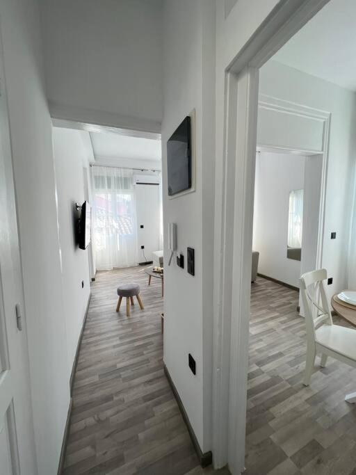 Bougainvillea Apartments 2 นาฟปลิโอ ภายนอก รูปภาพ