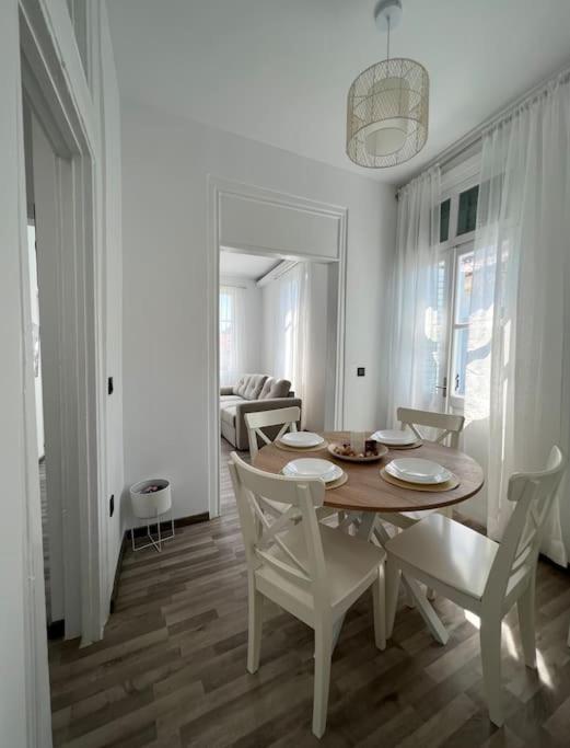 Bougainvillea Apartments 2 นาฟปลิโอ ภายนอก รูปภาพ